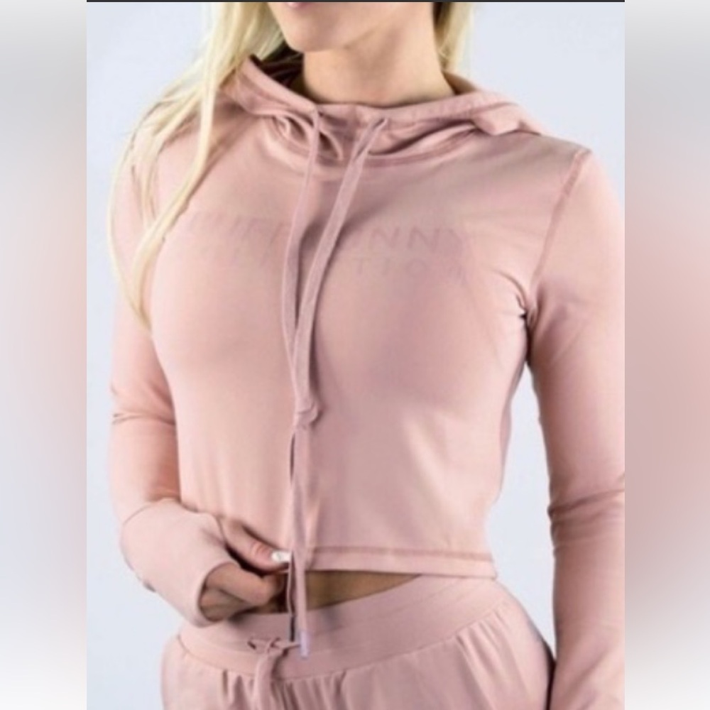 Buffbunny Collection Cropped Hoodie in light pink